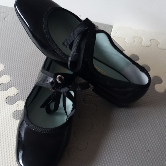 flat shoes - Picture 4 of 6